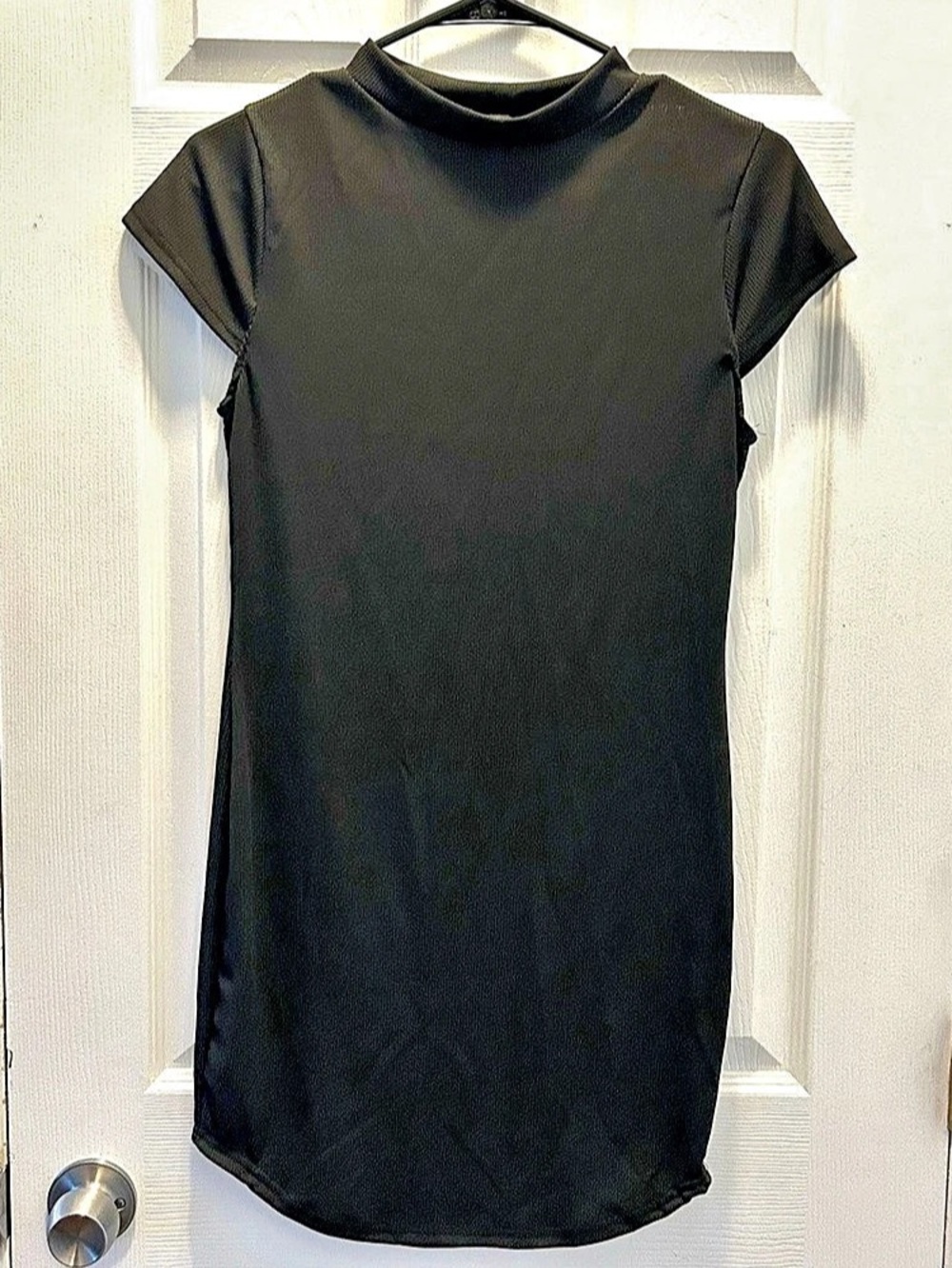Pretty Little Thing Dress Women’s 10 Black Mock Neck Short Sleeve Pullover